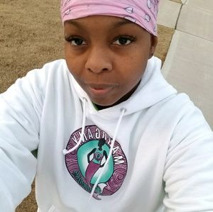 Meet your Posher, Tara